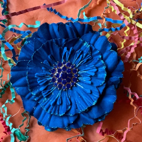 💙 TIEKS BLUE FLOWER 💙 NWOT 💙 - Picture 14 of 16